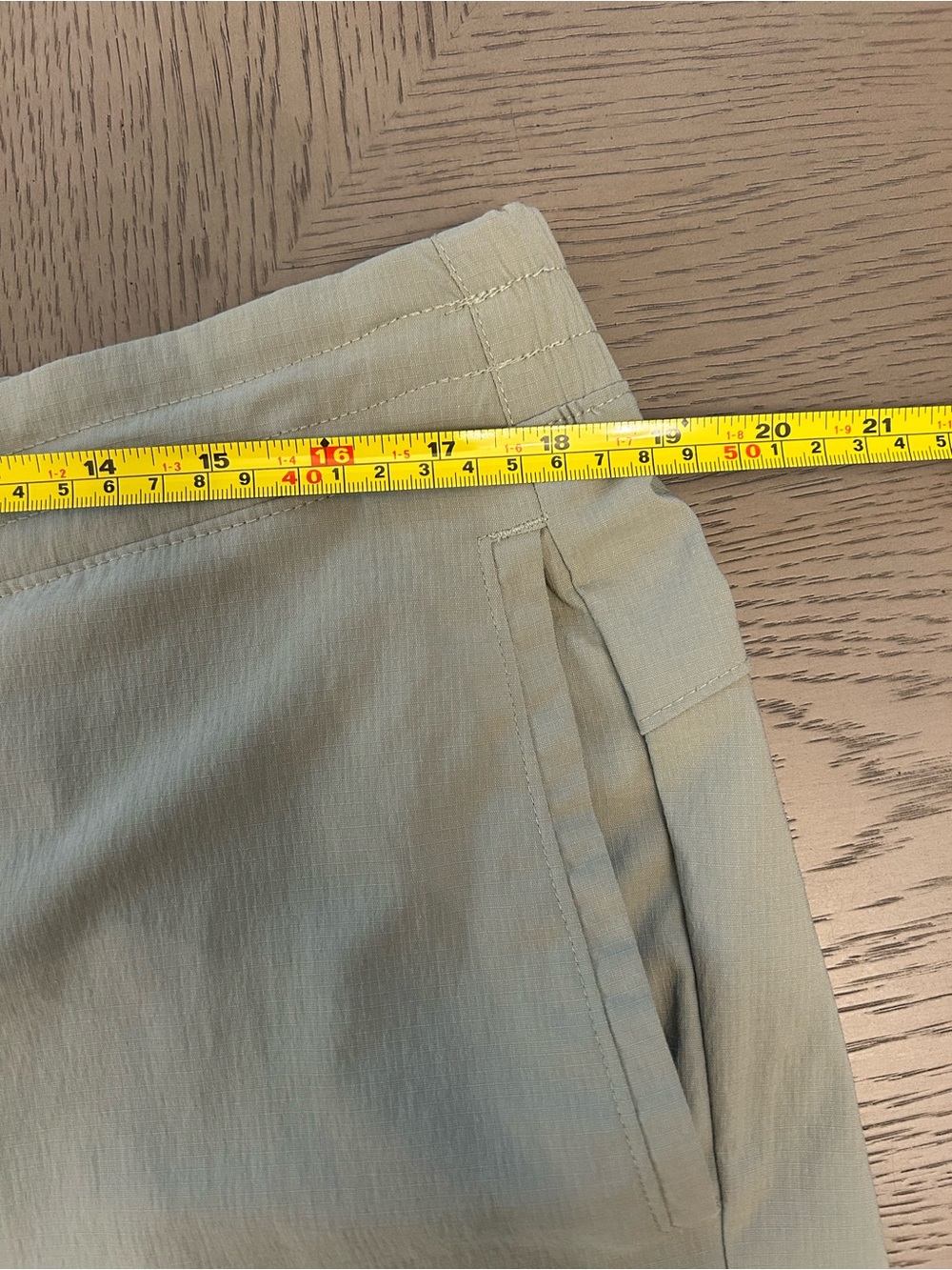 Columbia Women's Khaki Active Joggers XL - Picture 7 of 8